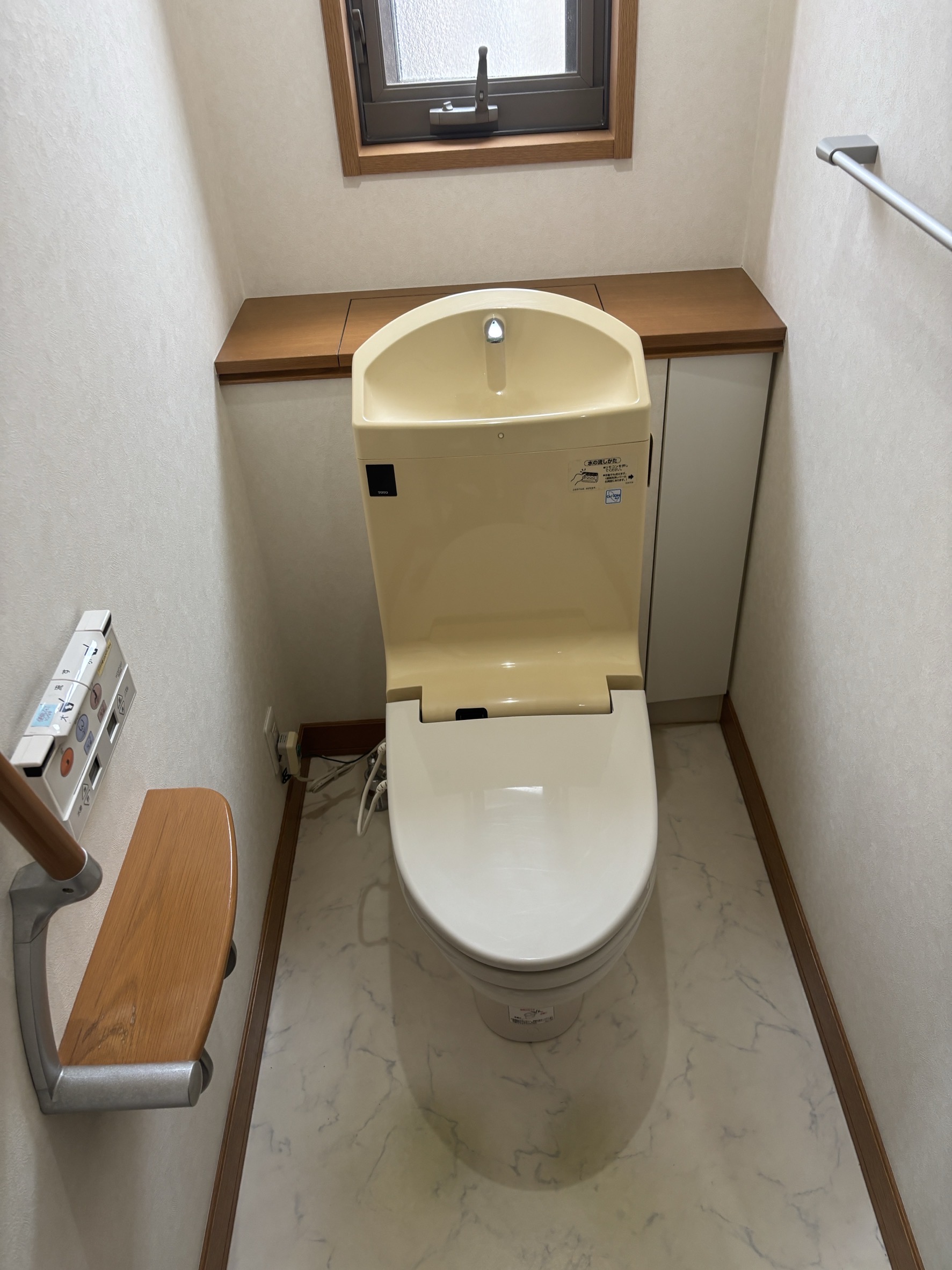 埼玉県川口市AさまTOTOピュアレストEXトイレ交換事例工事前写真